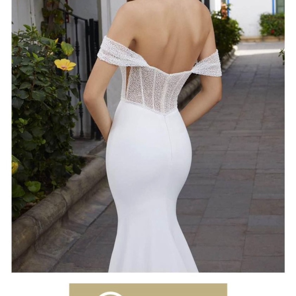 Enzoani Blanca wedding dress